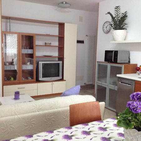 Aloe Beach Apartments, Ombrellone, Parcheggio E Uso Di Biciclette Gratis Rimini Eksteriør bilde
