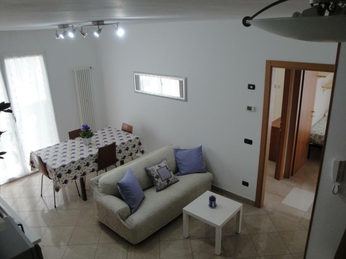 Aloe Beach Apartments, Ombrellone, Parcheggio E Uso Di Biciclette Gratis Rimini Eksteriør bilde