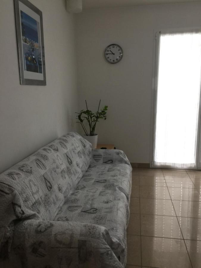 Aloe Beach Apartments, Ombrellone, Parcheggio E Uso Di Biciclette Gratis Rimini Eksteriør bilde