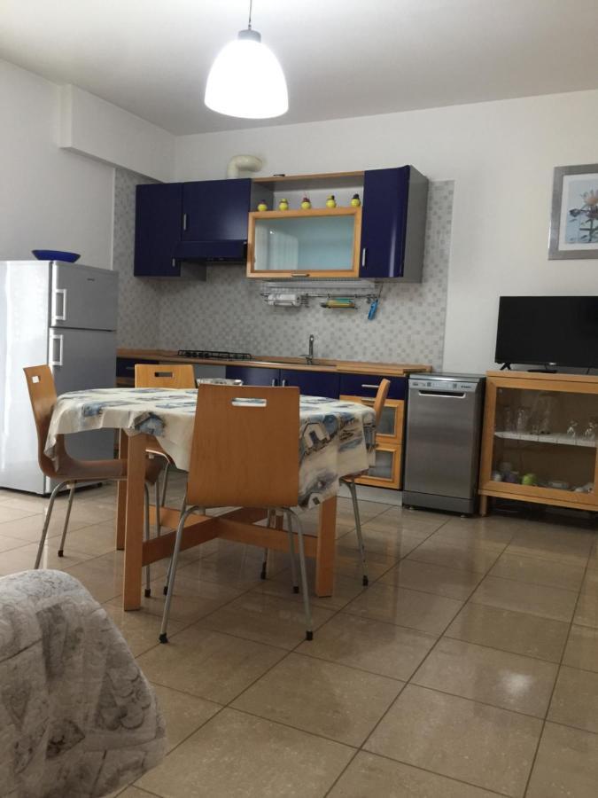 Aloe Beach Apartments, Ombrellone, Parcheggio E Uso Di Biciclette Gratis Rimini Eksteriør bilde